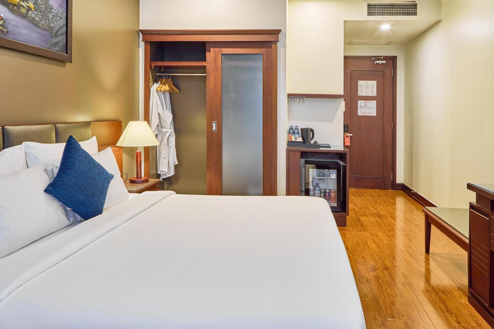 Kin Hotel Thi Sach Ho Chi Minh City Exterior photo